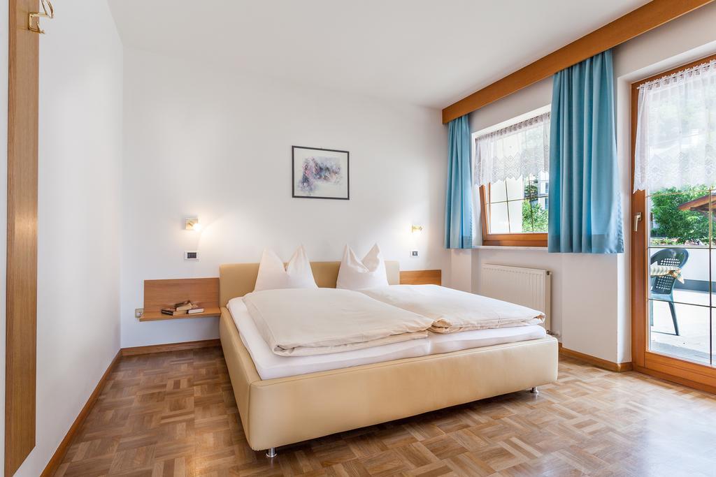 Residence Schnatzhof Silandro Room photo